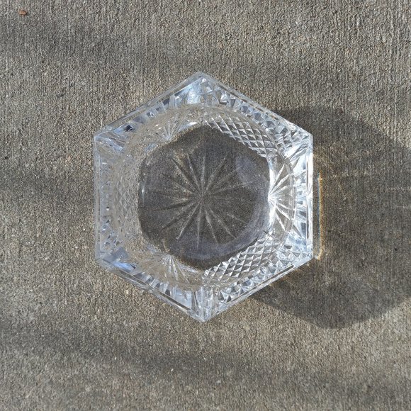 Galway Crystal Cut Hexagonal 3-Well Ashtray 7" - Picture 7 of 12
